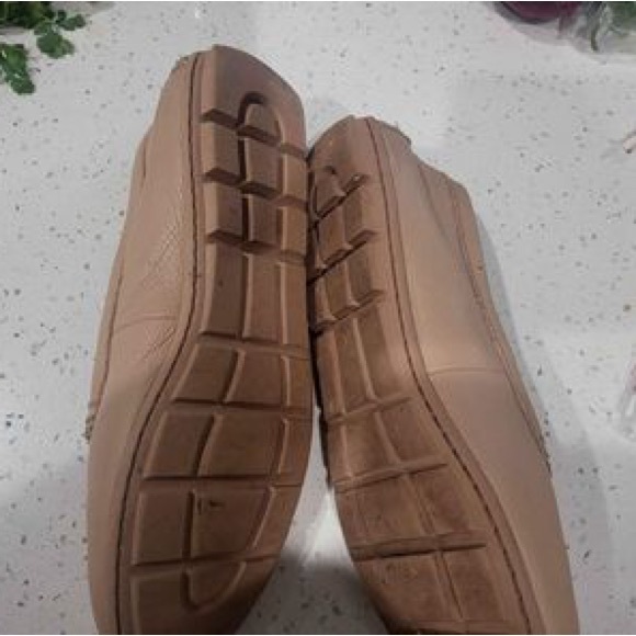 Coach tan loafers - Picture 2 of 2